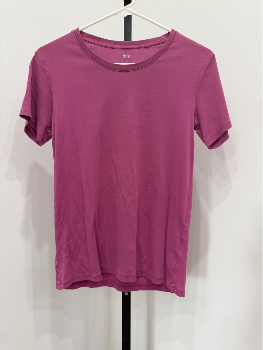 Uniqlo Supima Cotton T-Shirt in Pink, Size M